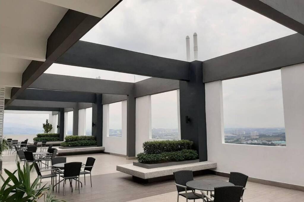 Apple Home 2 At Menara Simfoni, King Size Bed, Cheras, Nexflix, Wifi, Parking Seri Kembangan Bagian luar foto