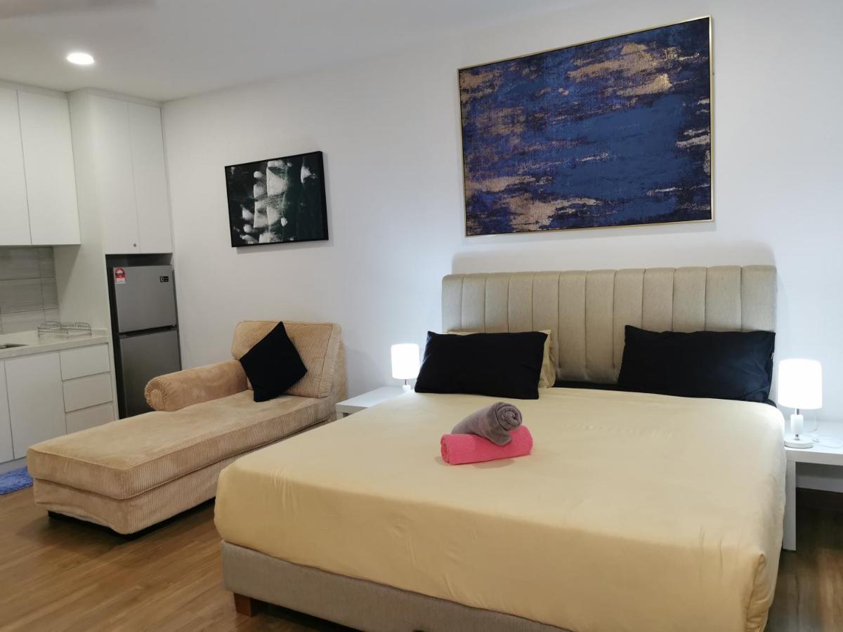 Apple Home 2 At Menara Simfoni, King Size Bed, Cheras, Nexflix, Wifi, Parking Seri Kembangan Bagian luar foto
