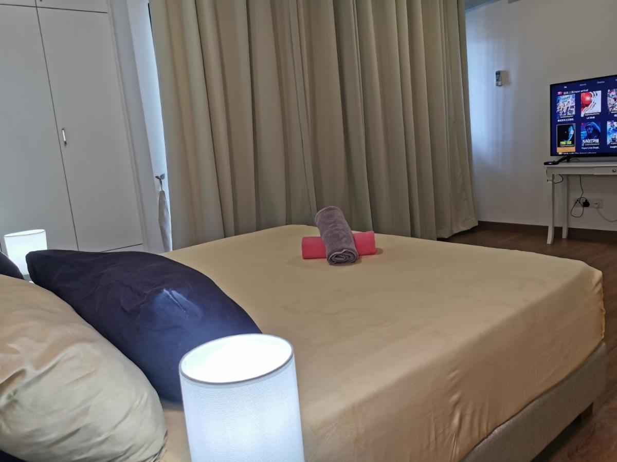 Apple Home 2 At Menara Simfoni, King Size Bed, Cheras, Nexflix, Wifi, Parking Seri Kembangan Bagian luar foto