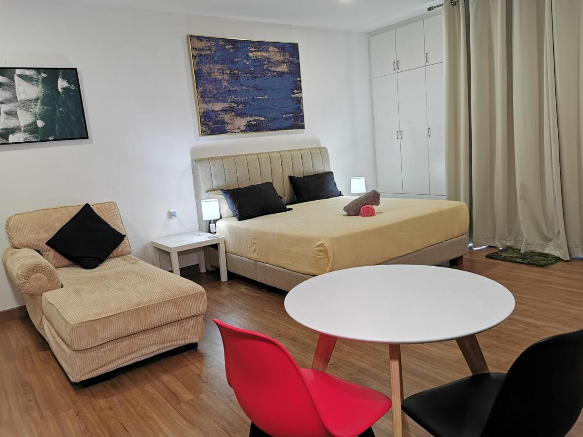 Apple Home 2 At Menara Simfoni, King Size Bed, Cheras, Nexflix, Wifi, Parking Seri Kembangan Bagian luar foto