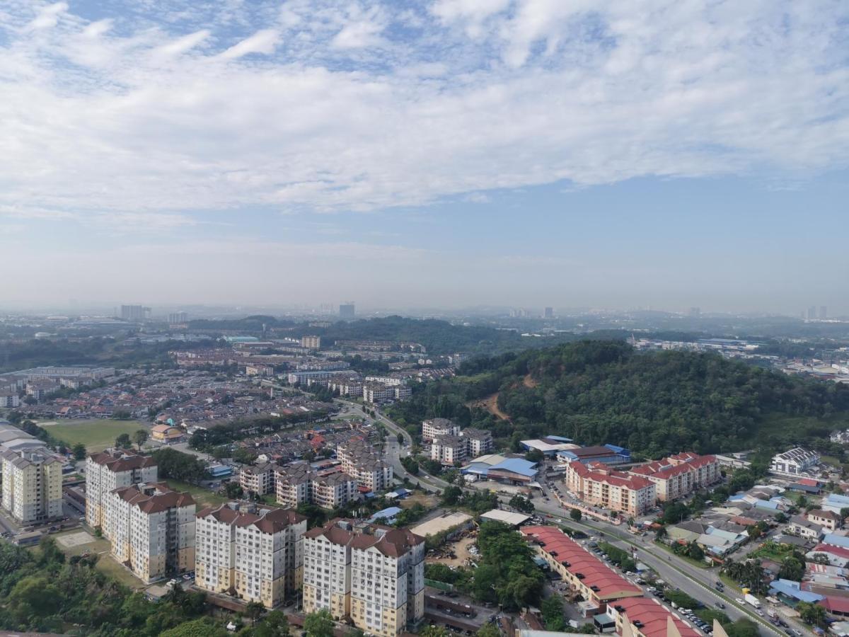Apple Home 2 At Menara Simfoni, King Size Bed, Cheras, Nexflix, Wifi, Parking Seri Kembangan Bagian luar foto