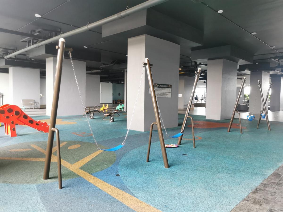 Apple Home 2 At Menara Simfoni, King Size Bed, Cheras, Nexflix, Wifi, Parking Seri Kembangan Bagian luar foto