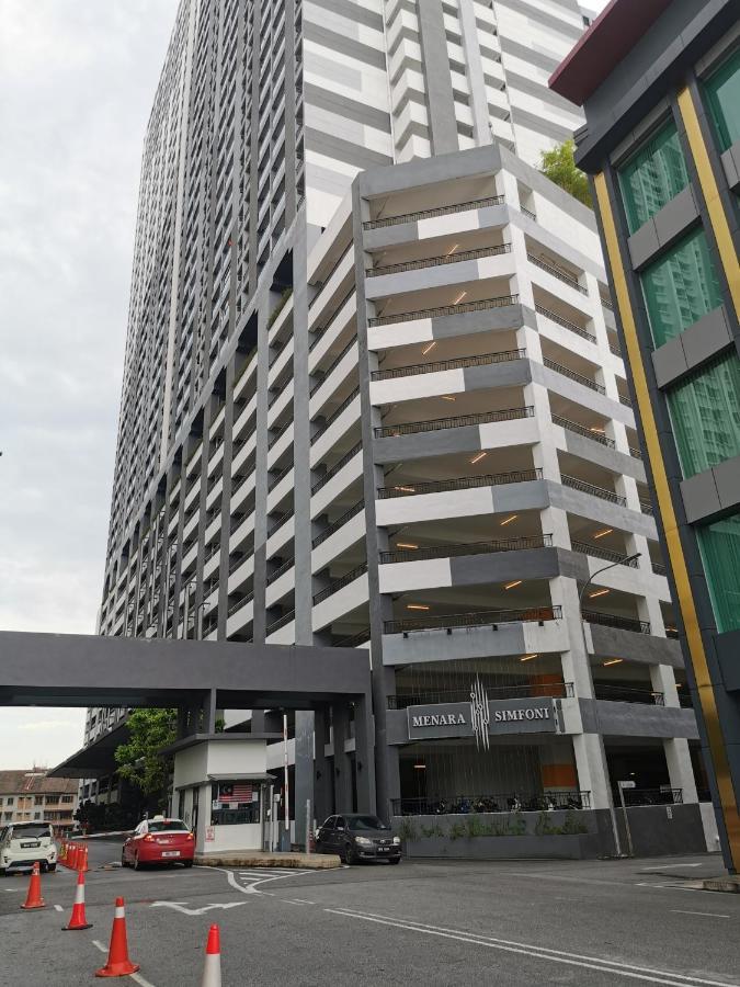 Apple Home 2 At Menara Simfoni, King Size Bed, Cheras, Nexflix, Wifi, Parking Seri Kembangan Bagian luar foto