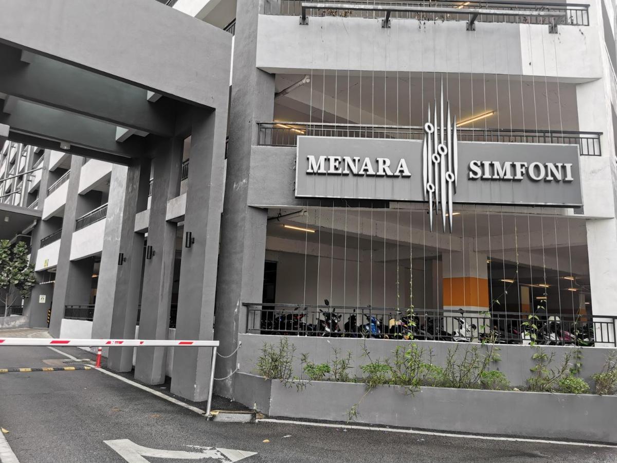 Apple Home 2 At Menara Simfoni, King Size Bed, Cheras, Nexflix, Wifi, Parking Seri Kembangan Bagian luar foto