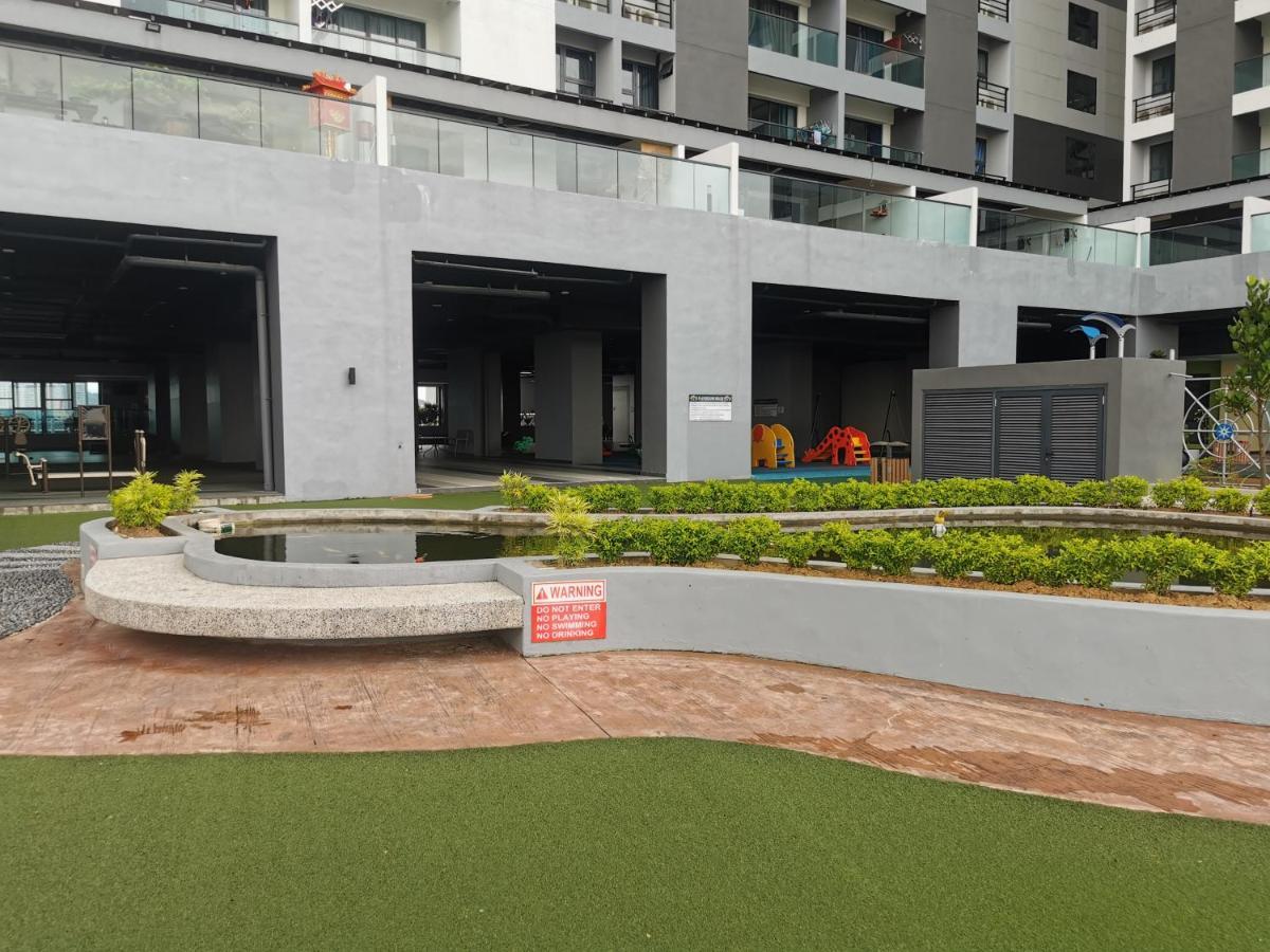 Apple Home 2 At Menara Simfoni, King Size Bed, Cheras, Nexflix, Wifi, Parking Seri Kembangan Bagian luar foto