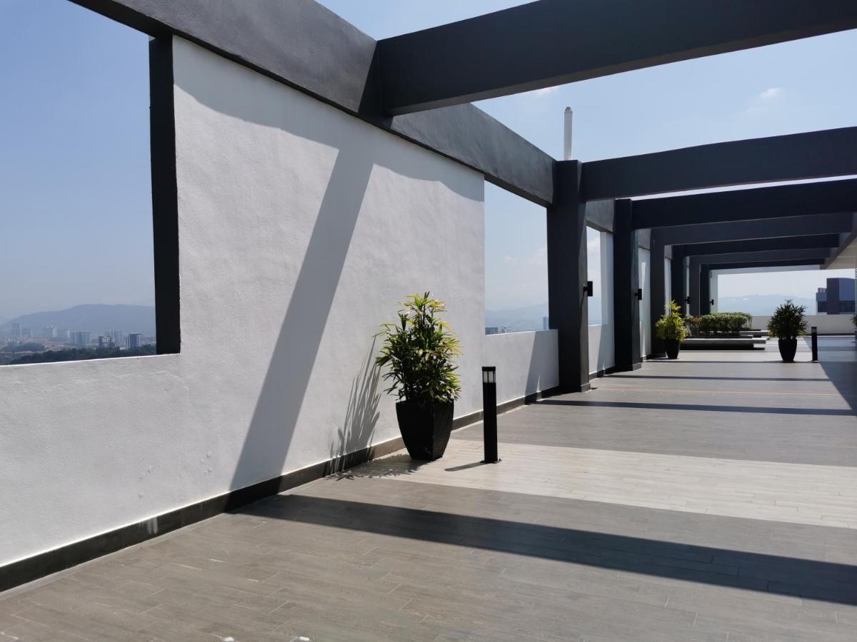 Apple Home 2 At Menara Simfoni, King Size Bed, Cheras, Nexflix, Wifi, Parking Seri Kembangan Bagian luar foto
