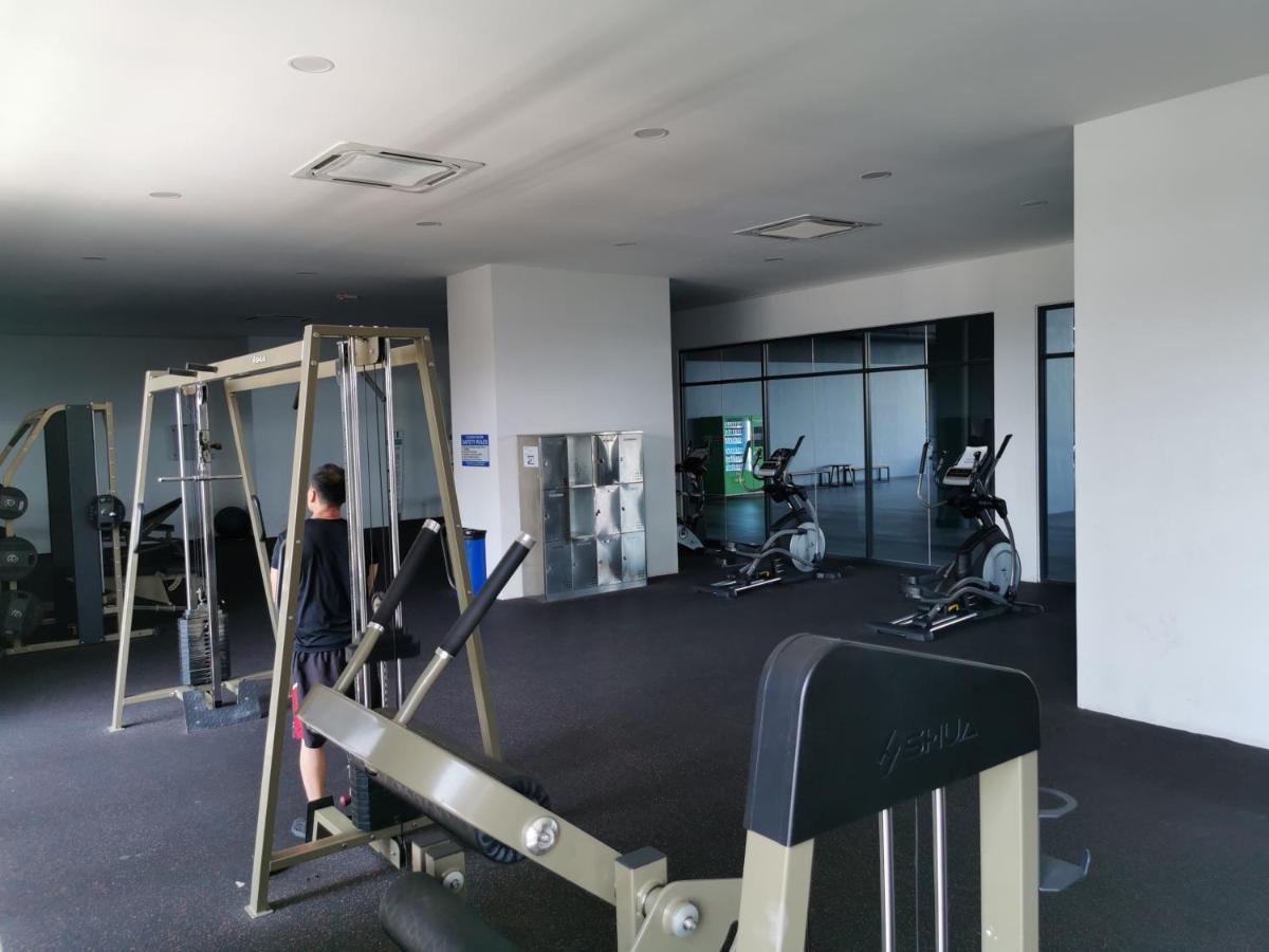 Apple Home 2 At Menara Simfoni, King Size Bed, Cheras, Nexflix, Wifi, Parking Seri Kembangan Bagian luar foto