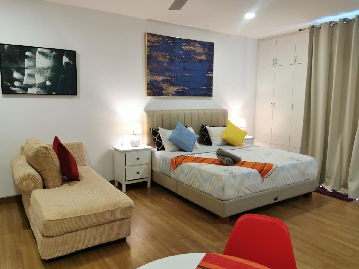 Apple Home 2 At Menara Simfoni, King Size Bed, Cheras, Nexflix, Wifi, Parking Seri Kembangan Bagian luar foto