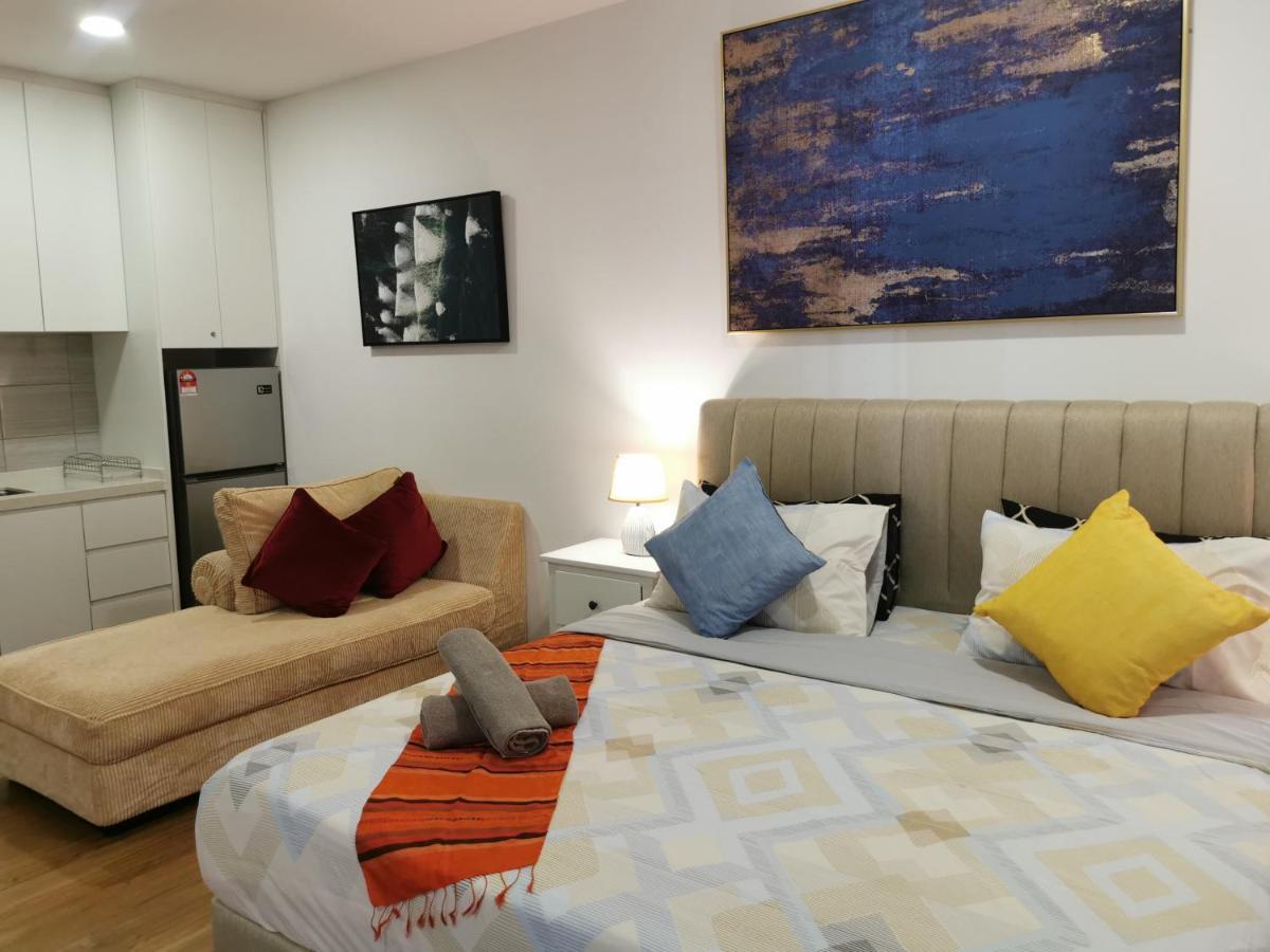 Apple Home 2 At Menara Simfoni, King Size Bed, Cheras, Nexflix, Wifi, Parking Seri Kembangan Bagian luar foto